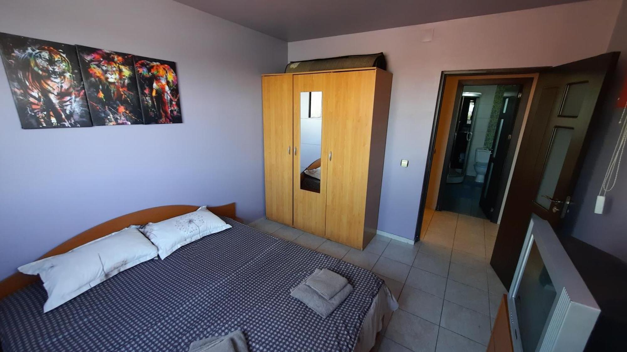 Spacious, Modern Condo In New Villa - Sleeps 6 Bucarest Exterior foto